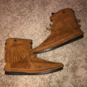Minnetonka Short Zip Bootie